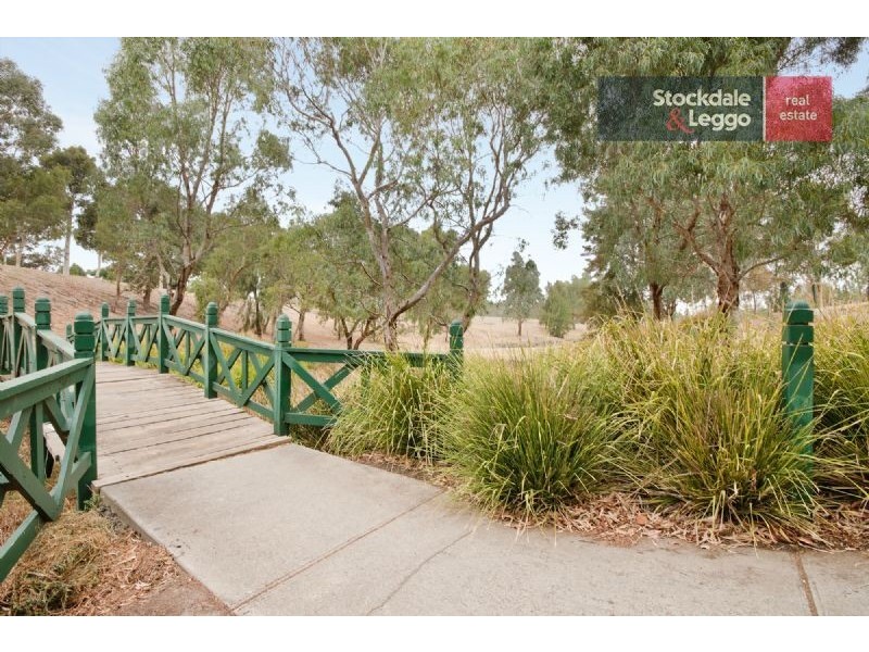 11 Haite Place, Roxburgh Park VIC 3064
