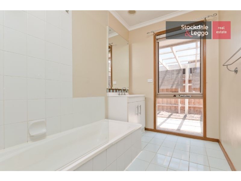 7 Pines Way, Craigieburn VIC 3064