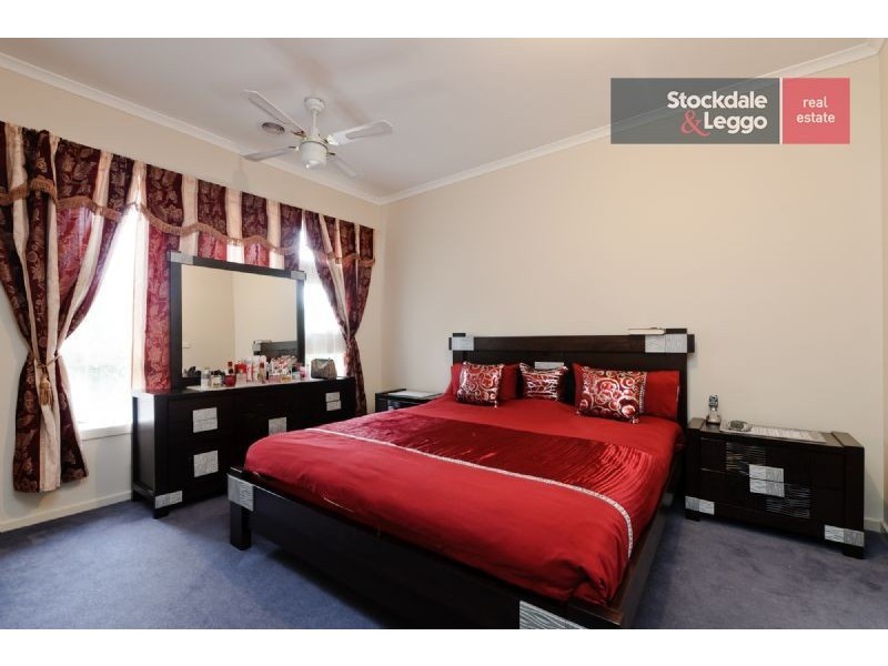4 Currumbin Link, Craigieburn VIC 3064