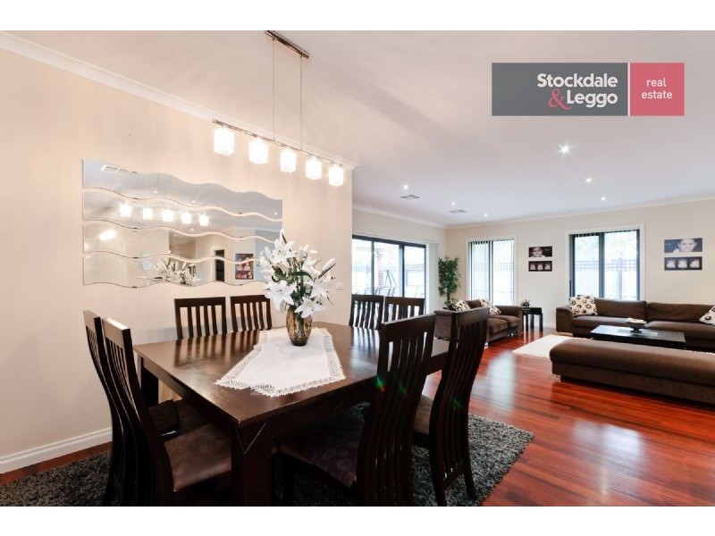 31 Highbury Circuit, Craigieburn VIC 3064