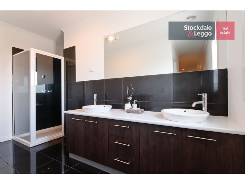 3 Scottsdale Crescent, Craigieburn VIC 3064