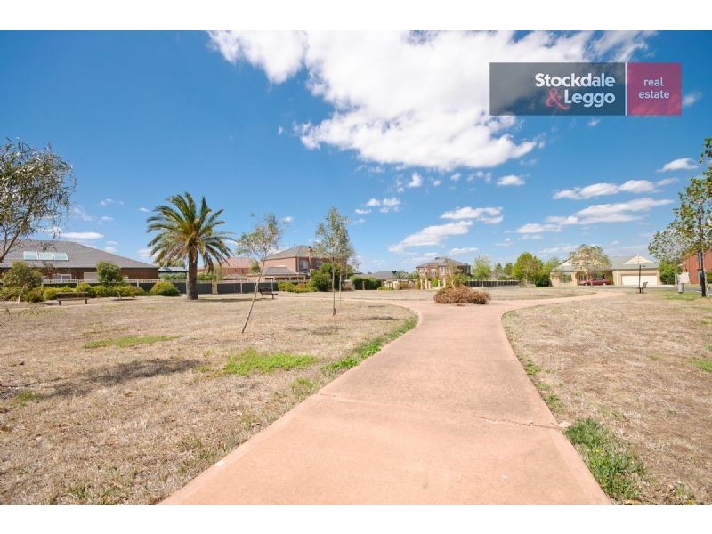 3 Scottsdale Crescent, Craigieburn VIC 3064