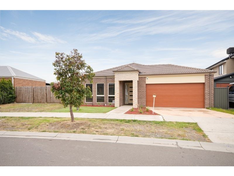 6 Kinglake Crescent, Craigieburn VIC 3064
