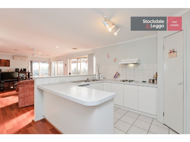 9 Emerson Court, Roxburgh Park VIC 3064