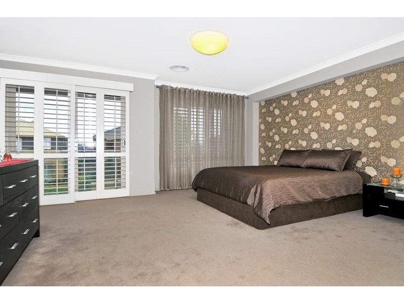 16 Moresby Court, Craigieburn VIC 3064