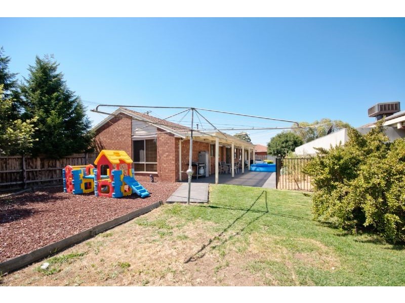 1 Lindfield Court, Craigieburn VIC 3064