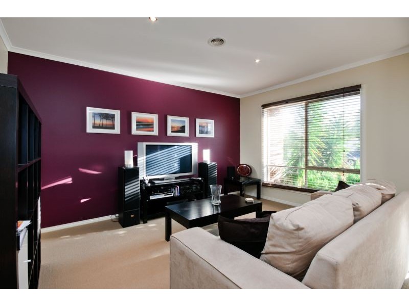 36 Bowral Loop, Craigieburn VIC 3064