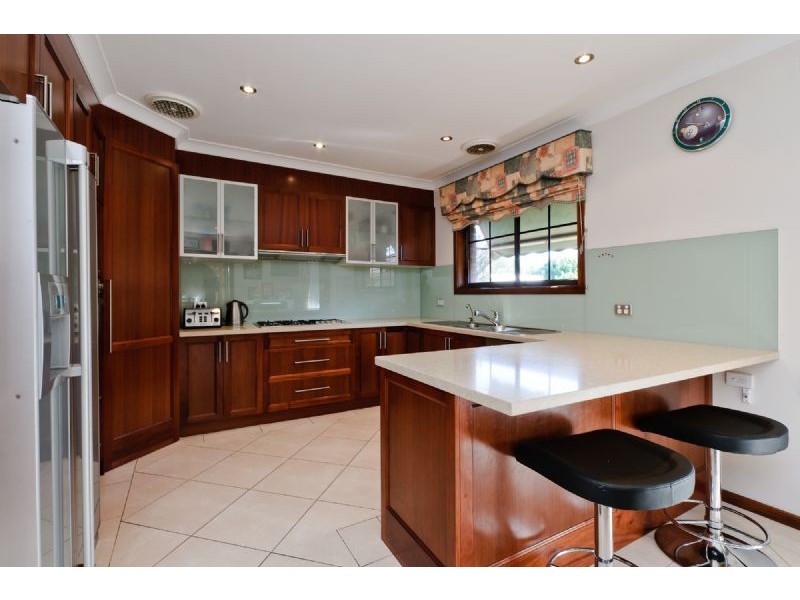 13 Pines Way, Craigieburn VIC 3064