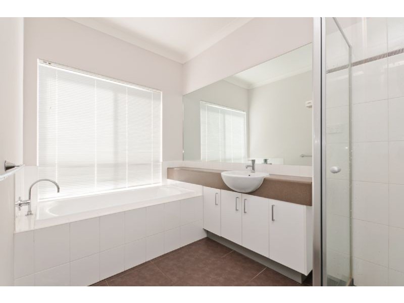 3 Yengo Place, Craigieburn VIC 3064