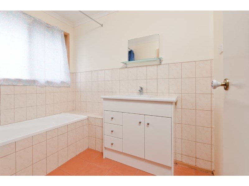 2/17 Northern Crescent, Craigieburn VIC 3064