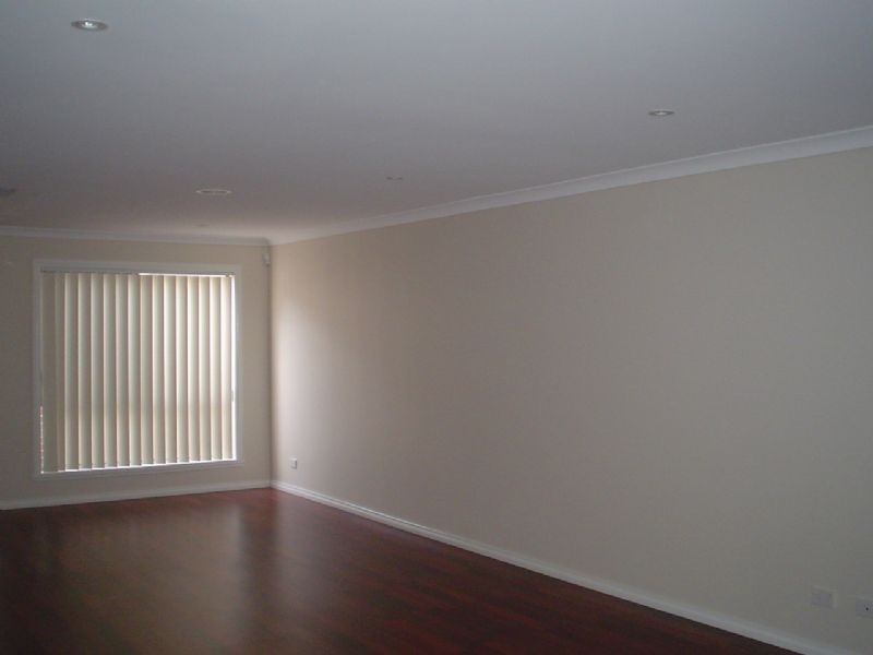B/2 Balmoral Close, Hillside VIC 3037