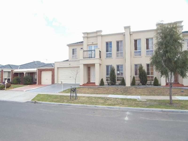 8 Oriana Way, Sydenham VIC 3037
