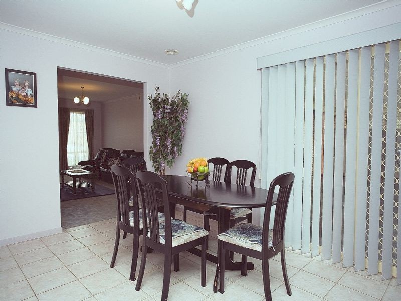 11 Ahmet Place, Hillside VIC 3037