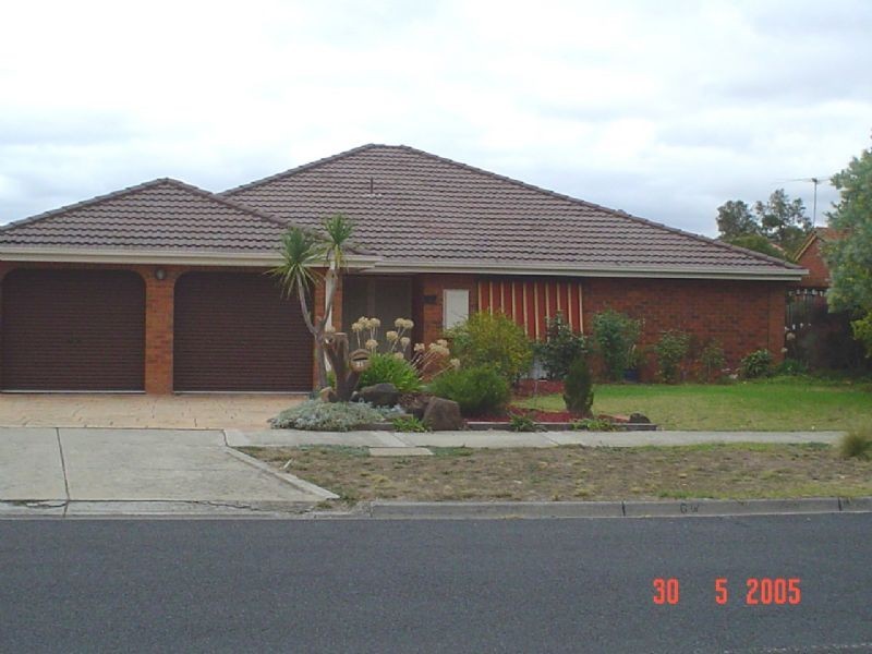 31 Rutherglen Way, Taylors Lakes VIC 3038