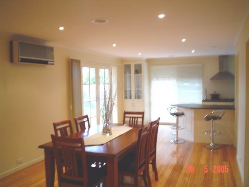 31 Rutherglen Way, Taylors Lakes VIC 3038