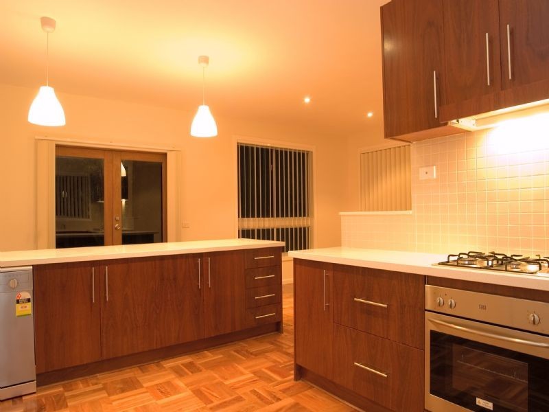 9 Solomon Drive, Keilor VIC 3036