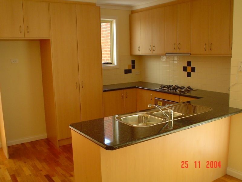 94 Tasman Crescent, Taylors Lakes VIC 3038