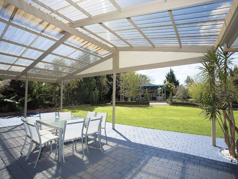 12 Rotoroa Court, Taylors Lakes VIC 3038