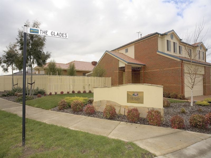 1 The Glades, Taylors Hill VIC 3037