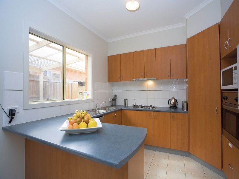 1 The Glades, Taylors Hill VIC 3037