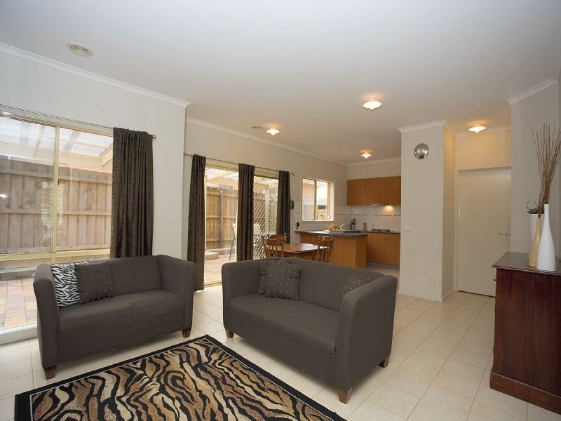 1 The Glades, Taylors Hill VIC 3037