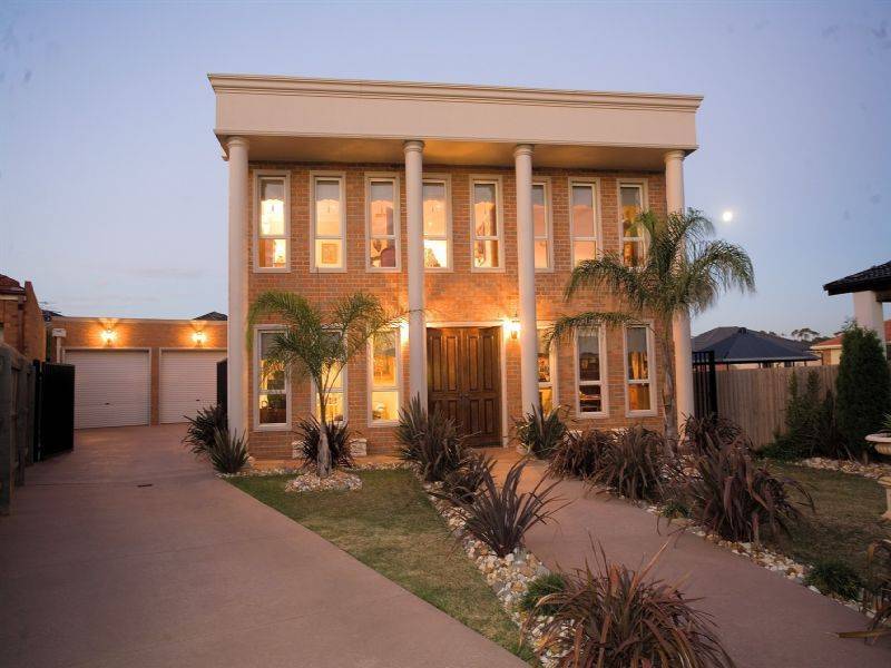 4 Collier Court, Taylors Lakes VIC 3038