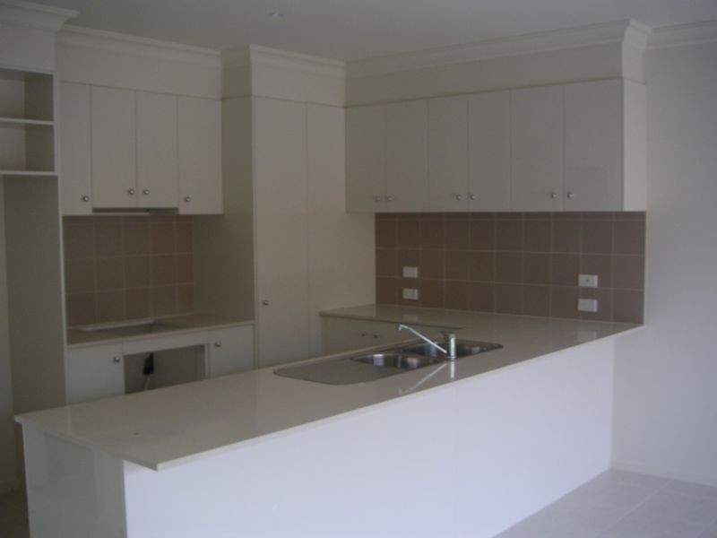 5 Wentworth Drive, Taylors Lakes VIC 3038