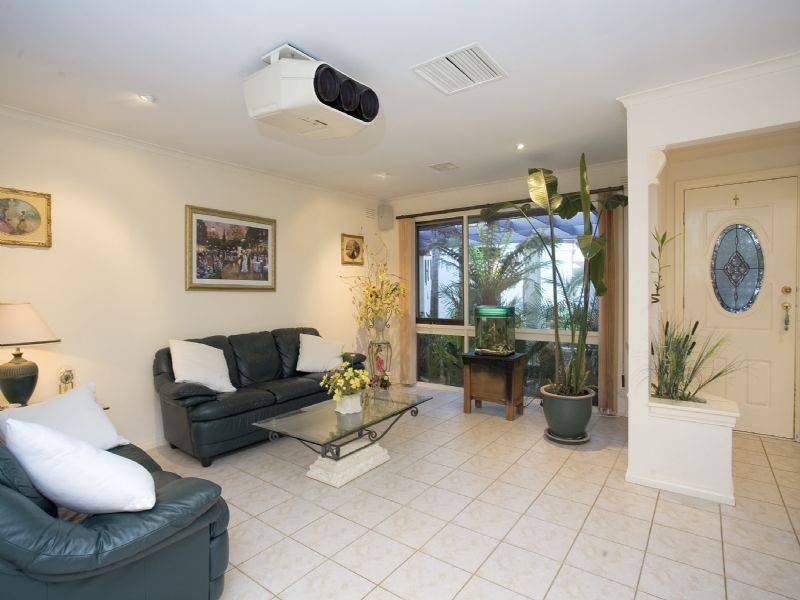 3 Maringa Close, Keilor Downs VIC 3038
