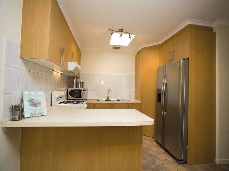 15 Boston Crescent, Keilor Downs VIC 3038