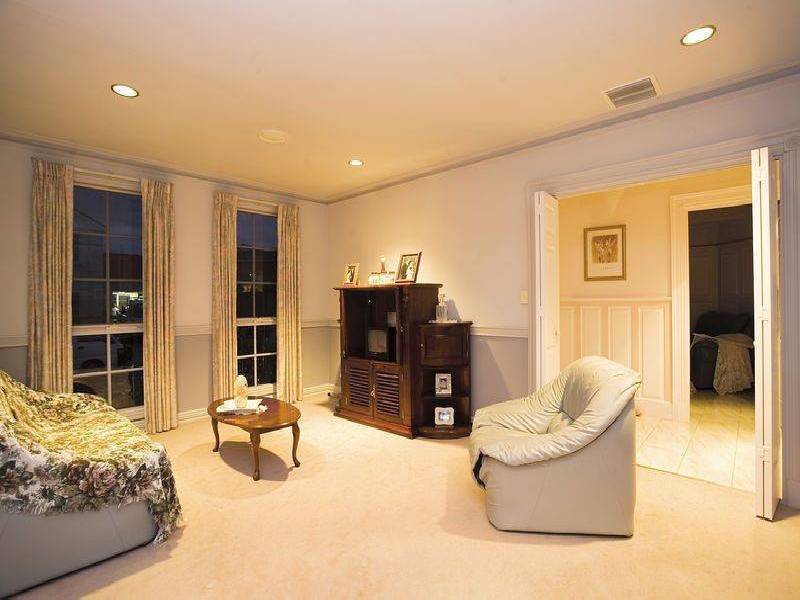 56 Burrowye Crescent, Keilor VIC 3036