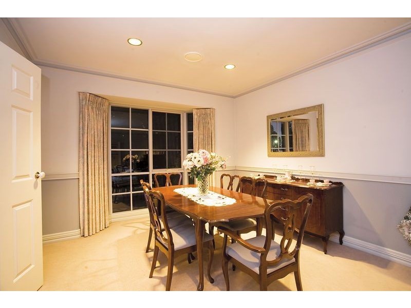 56 Burrowye Crescent, Keilor VIC 3036