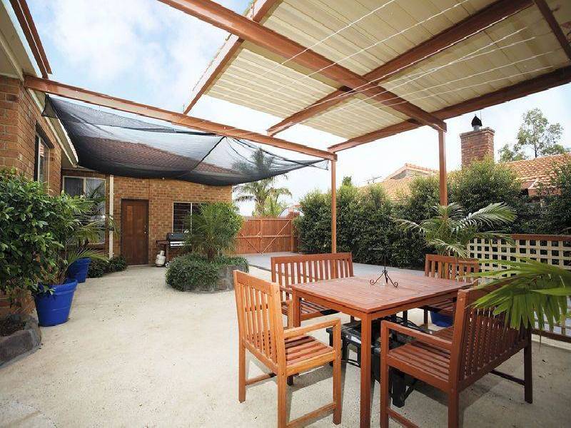 9 Beaumont Court, Sydenham VIC 3037