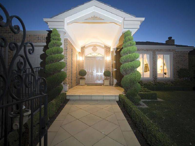 7 The Regency, Hillside VIC 3037