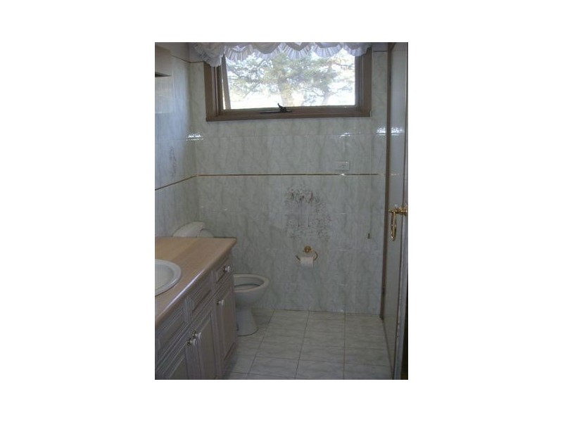 318  Faulkners Rd, Rockbank VIC 3335