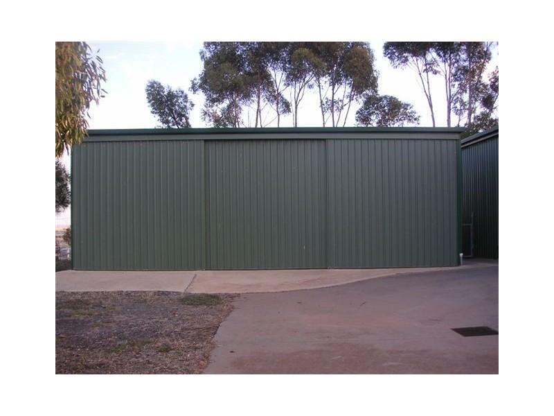 318  Faulkners Rd, Rockbank VIC 3335