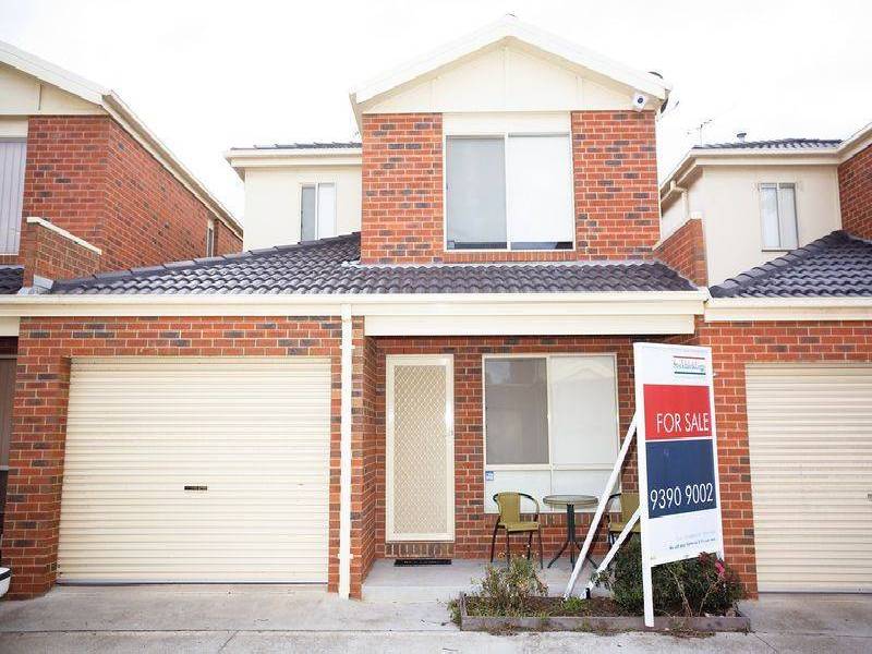 46 Village Avenue, Taylors Lakes VIC 3038