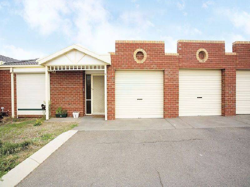 4 Village Avenue, Taylors Lakes VIC 3038