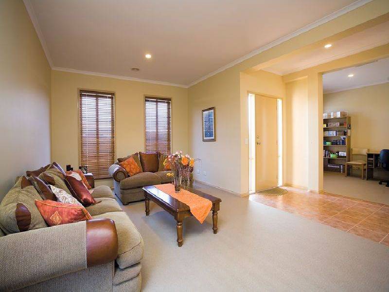 40 Domain Way, Taylors Hill VIC 3037