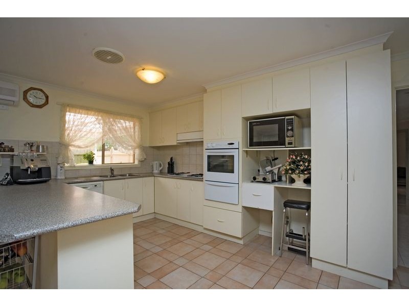 7 Ahmet Place, Hillside VIC 3037
