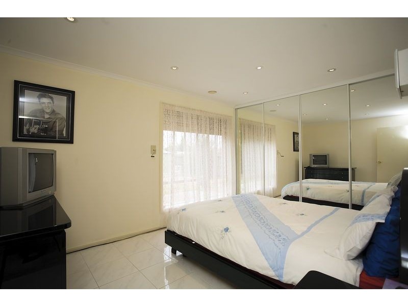 7 Ahmet Place, Hillside VIC 3037