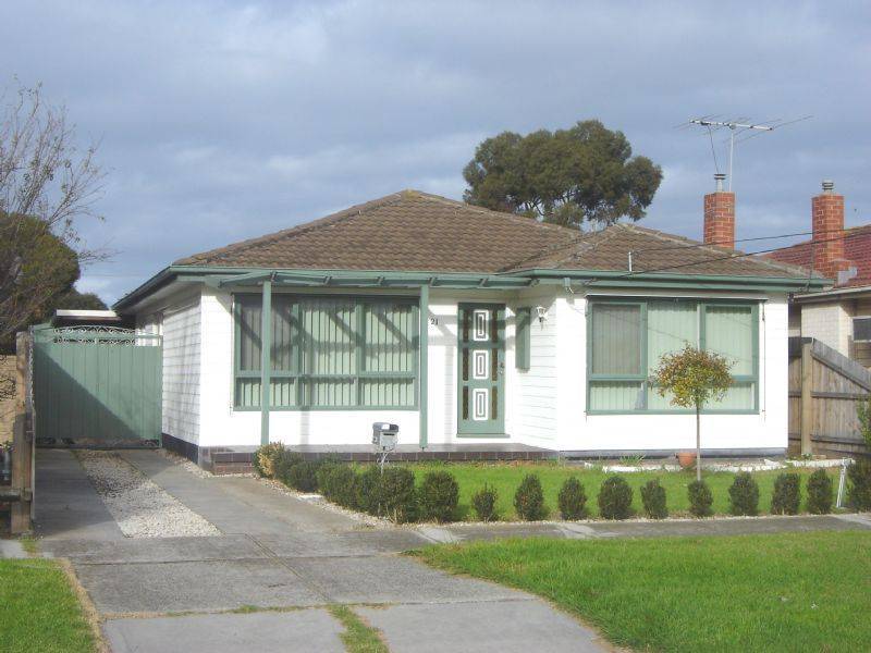 21 Tulloch Street, Deer Park VIC 3023