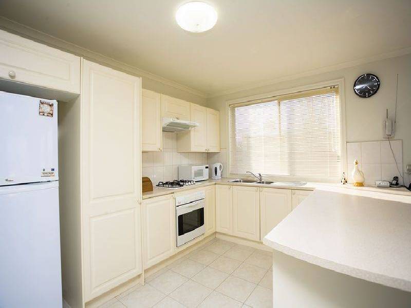 21 Wattle Valley Drive, Hillside VIC 3037