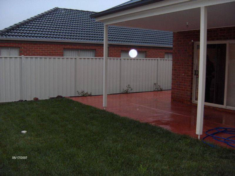 18 Pine Valley Rise, Craigieburn VIC 3064