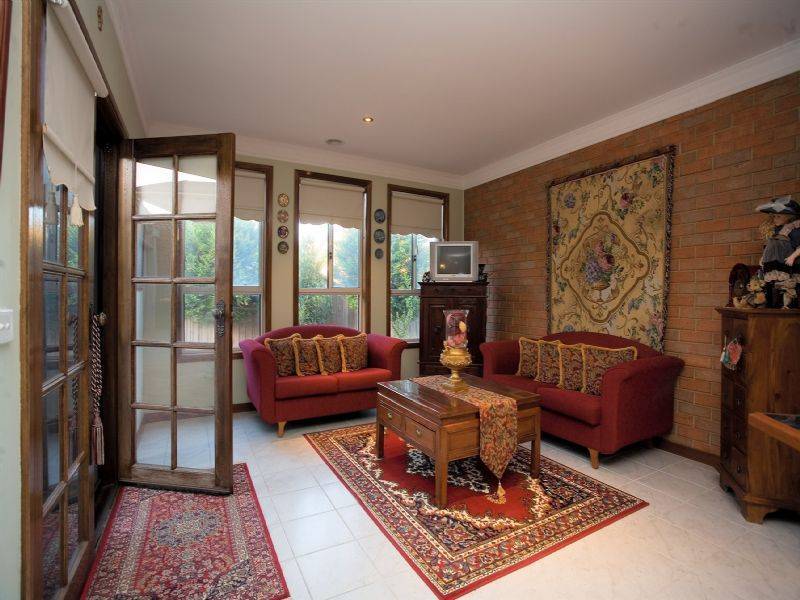 4 Collier Court, Taylors Lakes VIC 3038