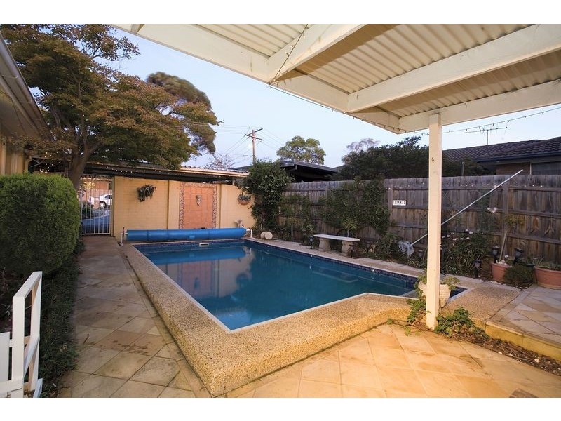 30 Patterson Avenue, Keilor VIC 3036