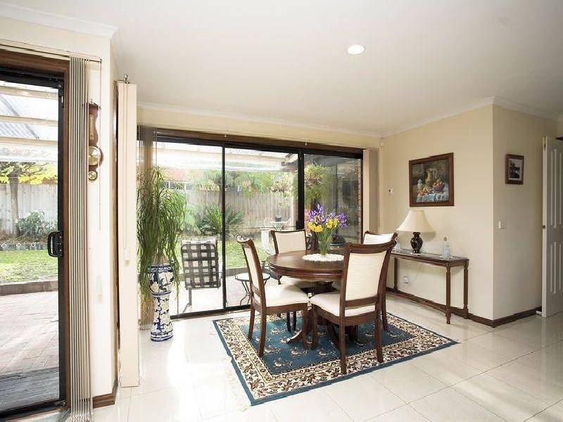 16 Golden Way, Hillside VIC 3037