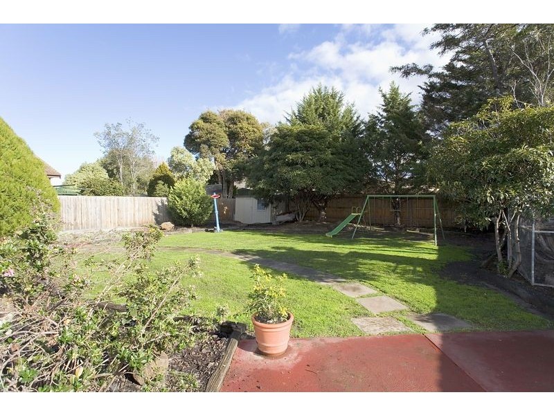 21 Angourie Crescent, Taylors Lakes VIC 3038