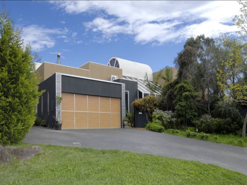 7 Harsburg Court, Taylors Lakes VIC 3038