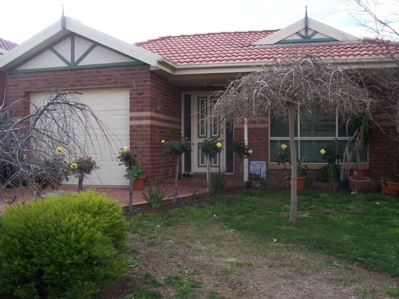 21 Darebin Avenue, Keilor Downs VIC 3038
