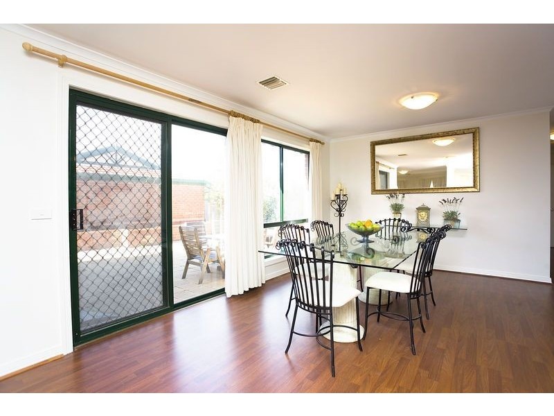 6 Oakwood Court, Hillside VIC 3037